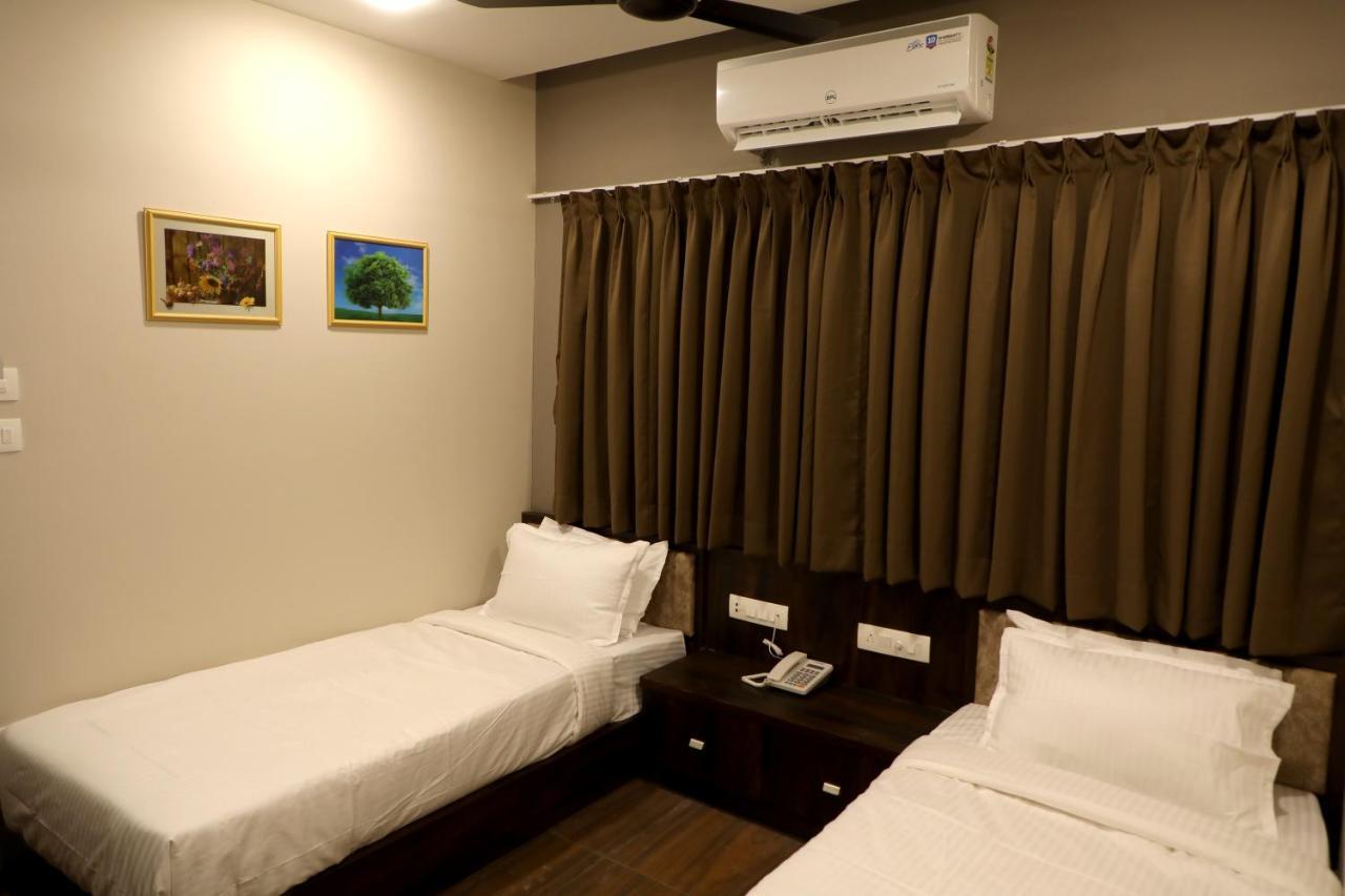Hotel Nest Bhuj Exterior photo