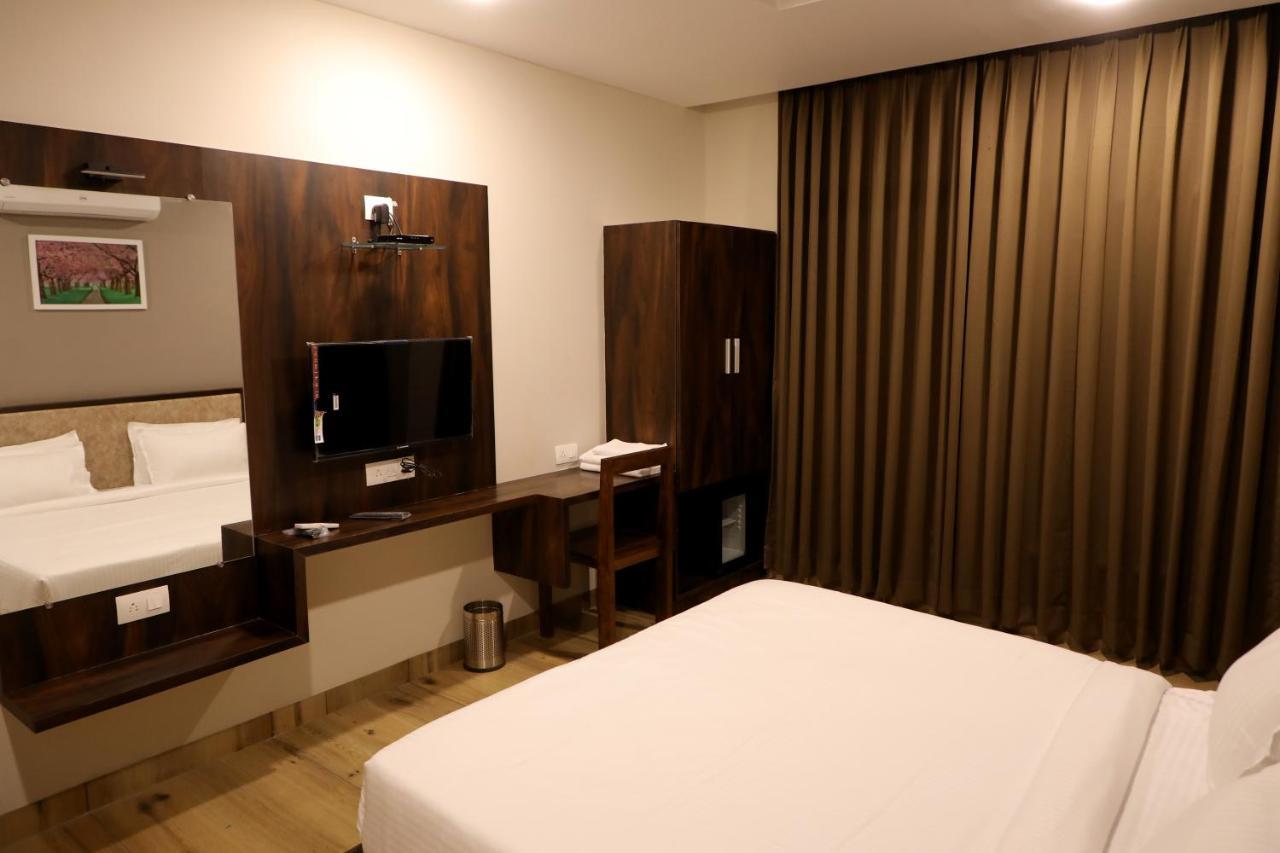 Hotel Nest Bhuj Exterior photo
