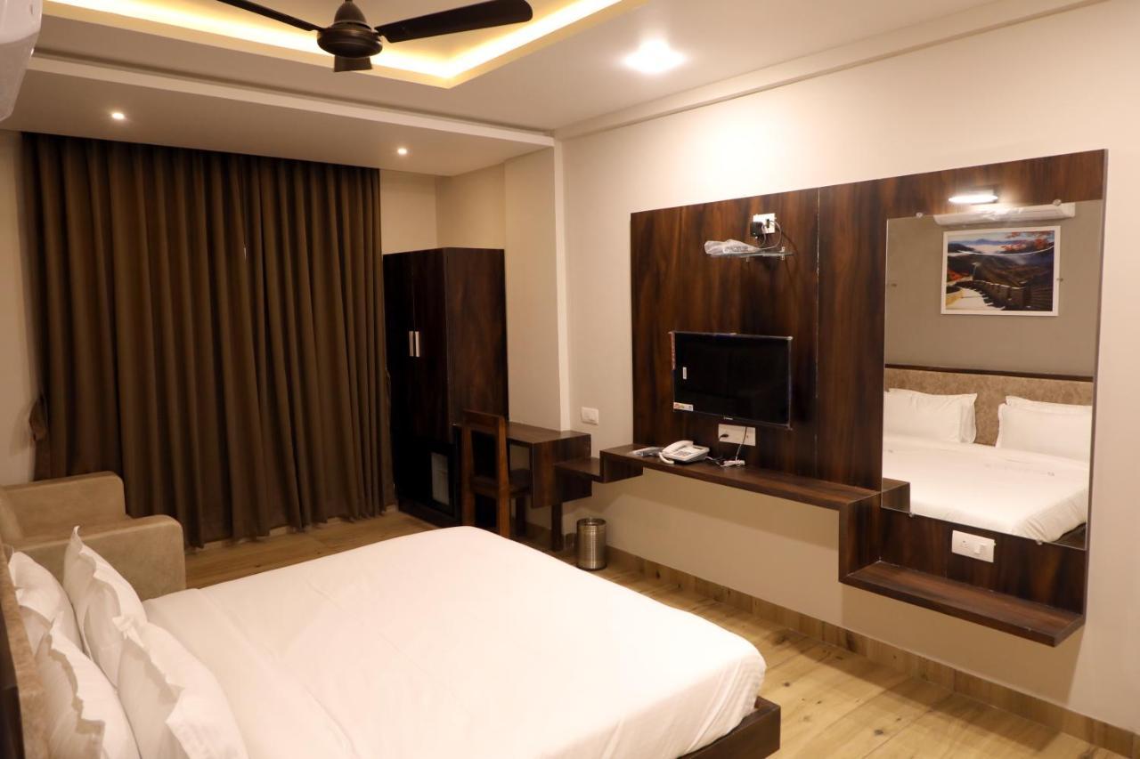 Hotel Nest Bhuj Exterior photo