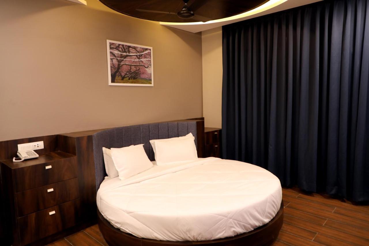 Hotel Nest Bhuj Exterior photo