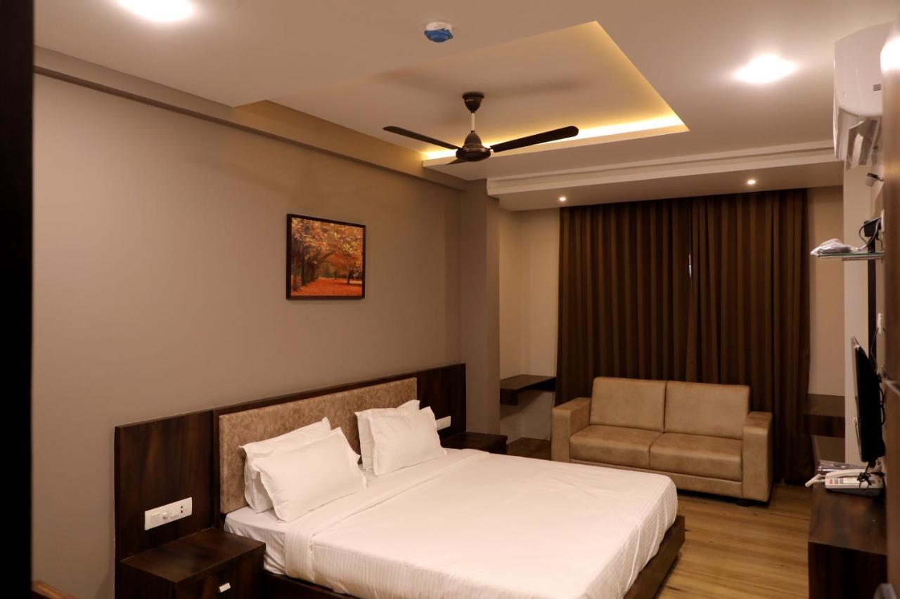 Hotel Nest Bhuj Exterior photo