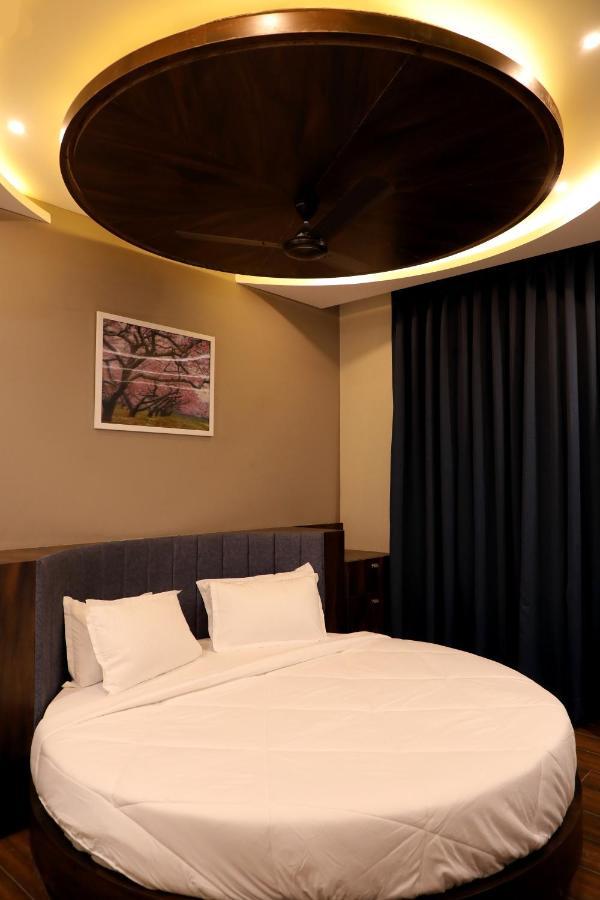 Hotel Nest Bhuj Exterior photo